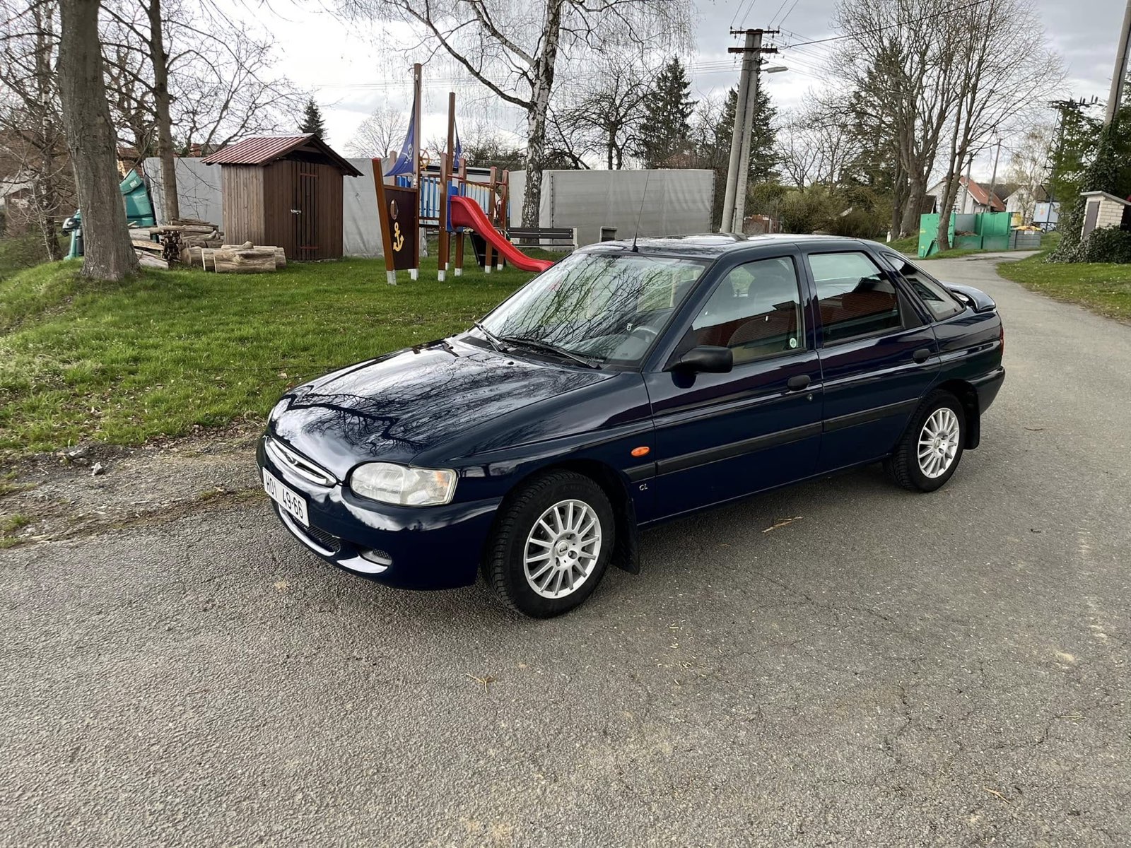 Ford Escort renovace