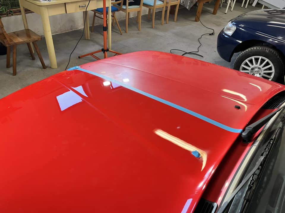 Kapota - před a po leštění